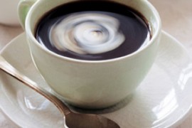 咖啡切忌空腹喝、喝咖啡也可以为身体补水、咖啡伴侣少加 避开反式脂肪4个绝招